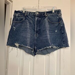 High rise cutoff shorts